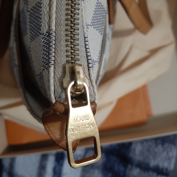 LV AZUR - Picture 11 of 16